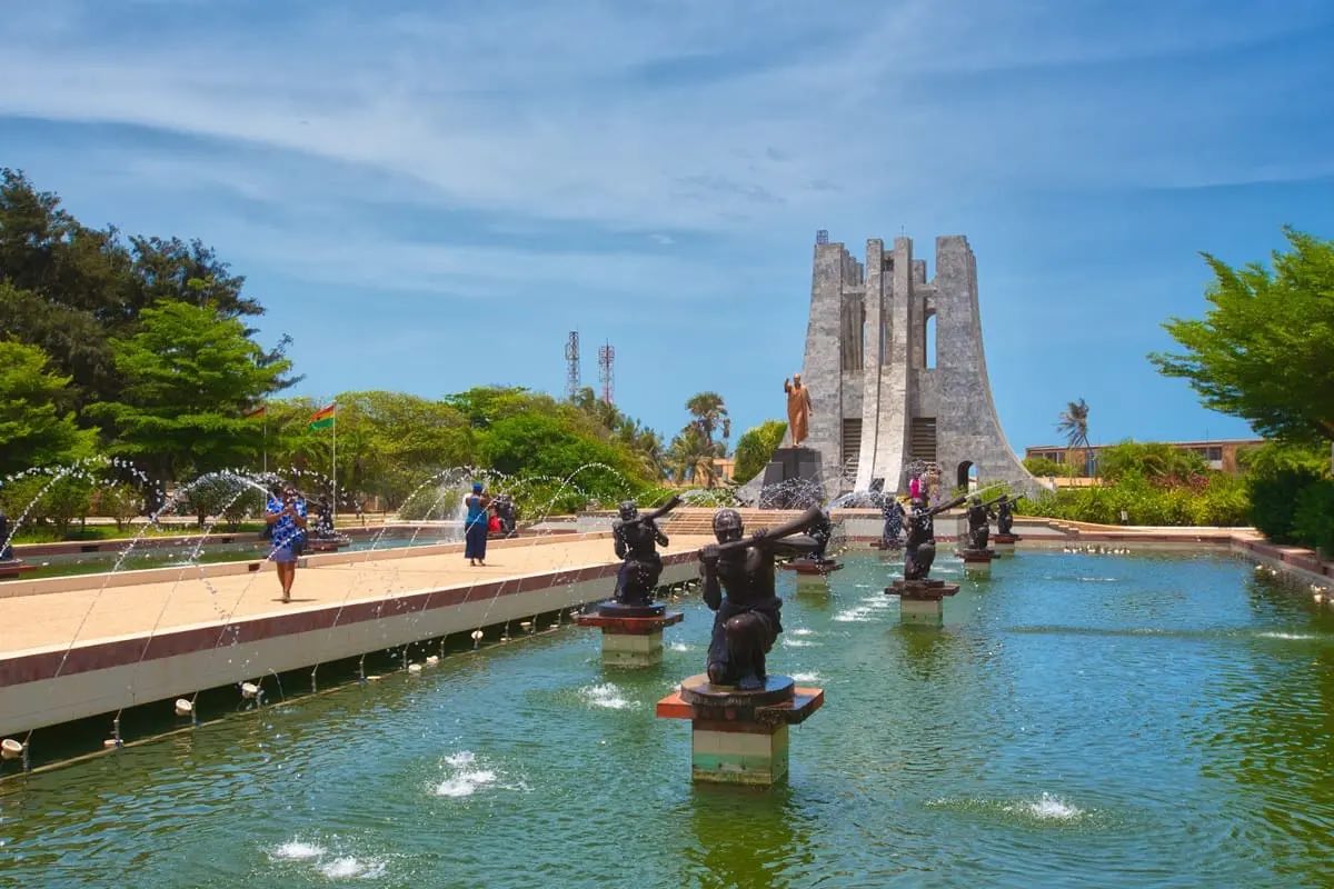 Accra, Ghana: the Kwame Nkrumah memorial, its pools and its bronze trumpet players