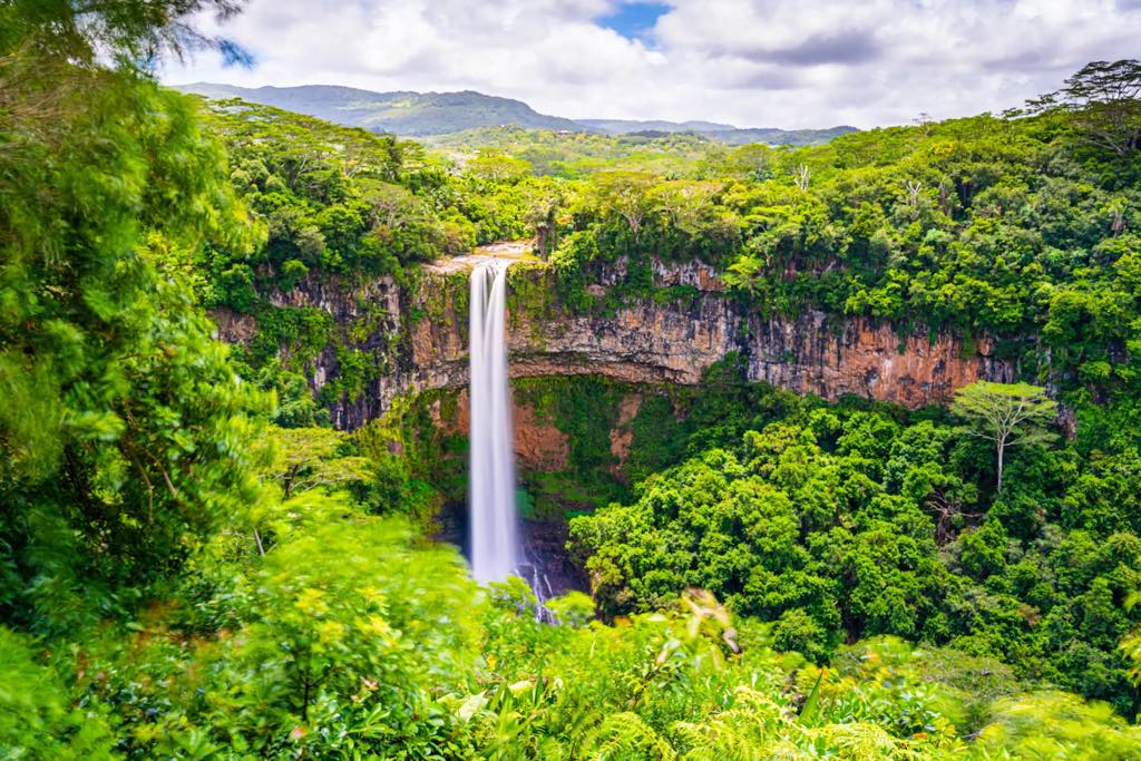 Mauritius: the Chamarel waterfall dropping into a bowl of tropical forest